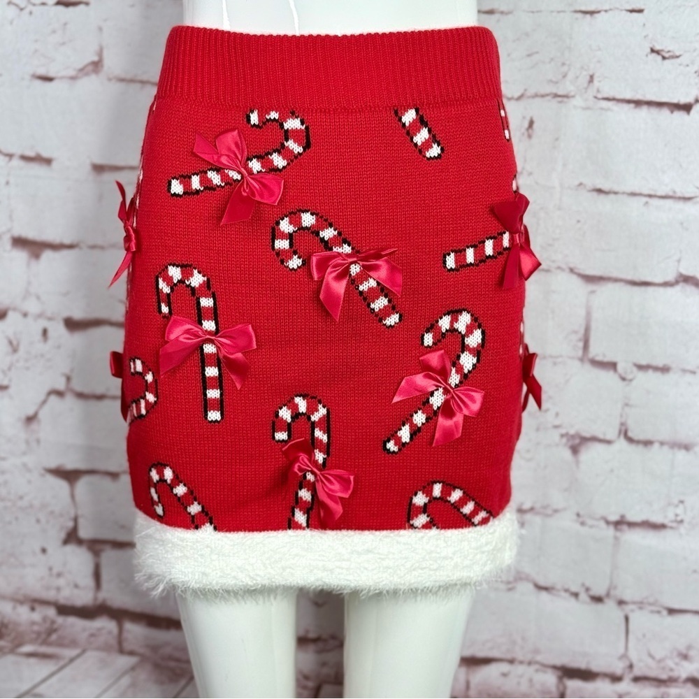 Christmas Red Knit Candy Cane Mini Skirt M Red Knit Red Bows Size Medium NWT - Picture 10 of 15